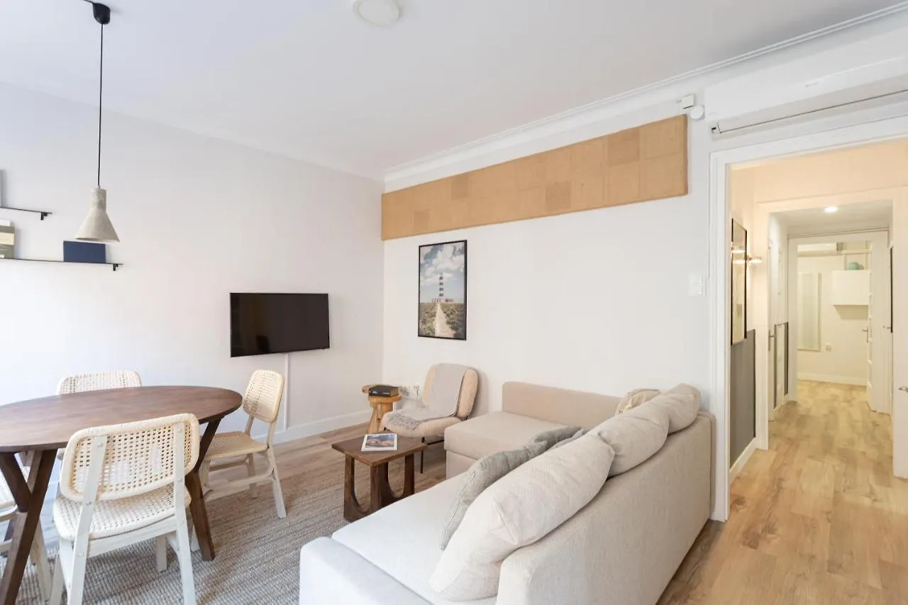 Stylish 3 Bedroom Apartment 바르셀로나 0*,