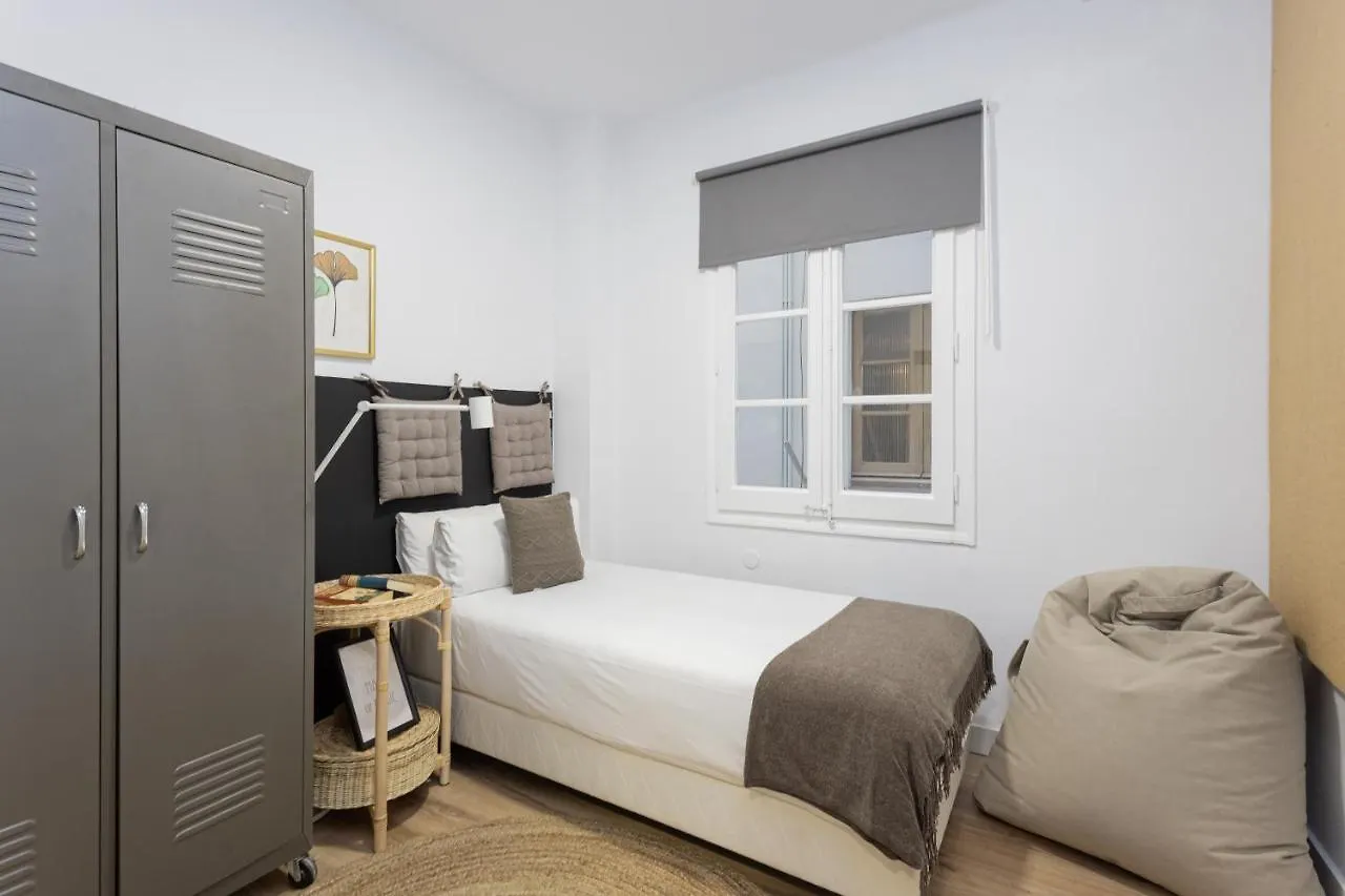 Stylish 3 Bedroom Apartment 바르셀로나 0*,  스페인