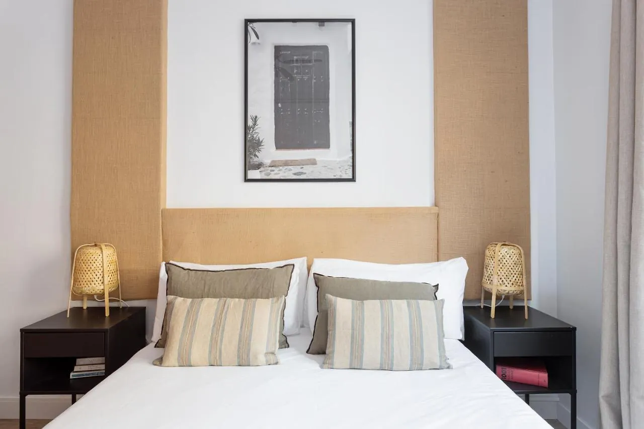 Stylish 3 Bedroom Apartment 바르셀로나