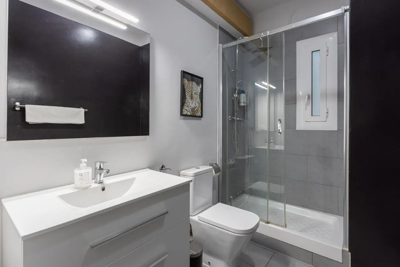 Stylish 3 Bedroom Apartment 바르셀로나